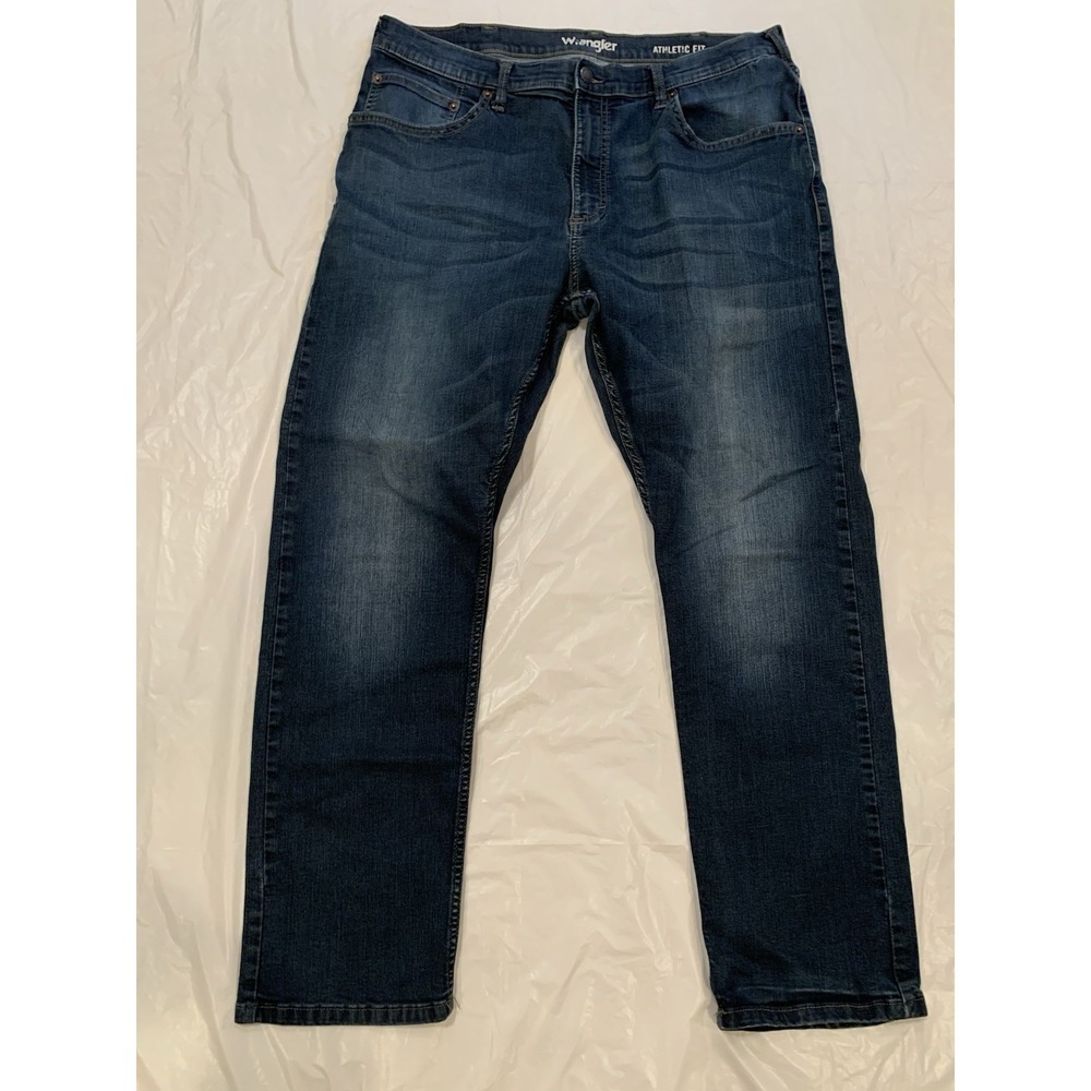 Wrangler Athletic Fit Medium Wash Men's Jeans 36x30